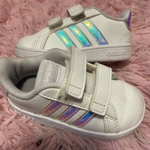 Adidas 5.5k US size 6c